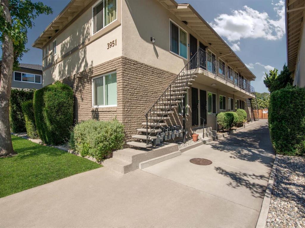 Hamilton Manor Apartments photo 4
